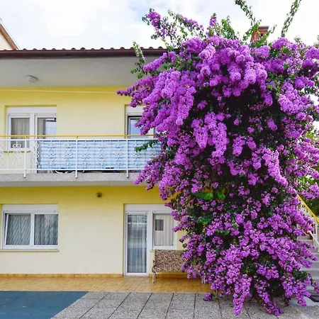 In Pula/istrien 11306 Apartament *