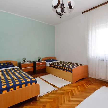 In Pula/istrien 11306 Apartament