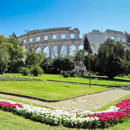 In Pula/istrien 11306