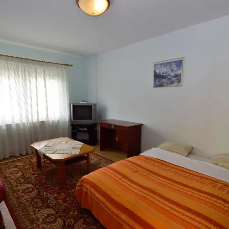 In Pula/istrien 11306 * Πούλα