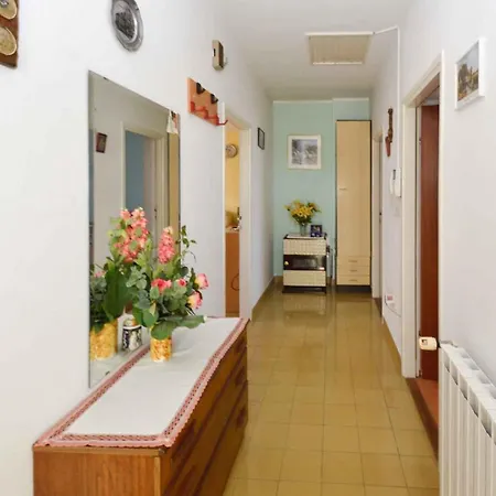 In Pula/istrien 11306 *